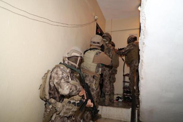 Mersin'de torbacı operasyonu: 8 gözaltı