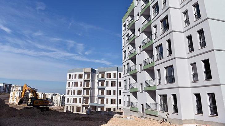 Adana'da depremzedeler için hazırlanan 1000 konut ocakta teslim edilecek