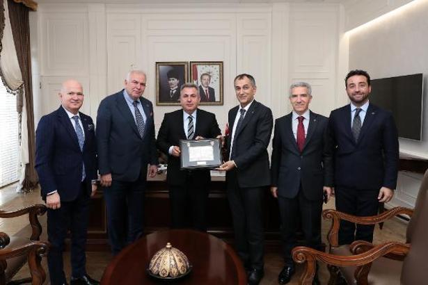 Karşıyaka'dan Vali Elban'a stat ziyareti