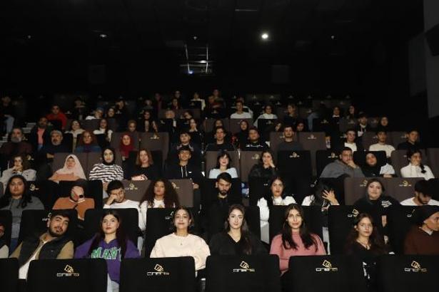 Akdenizli öğrenciler sınav stresinden sinema ile uzaklaştı