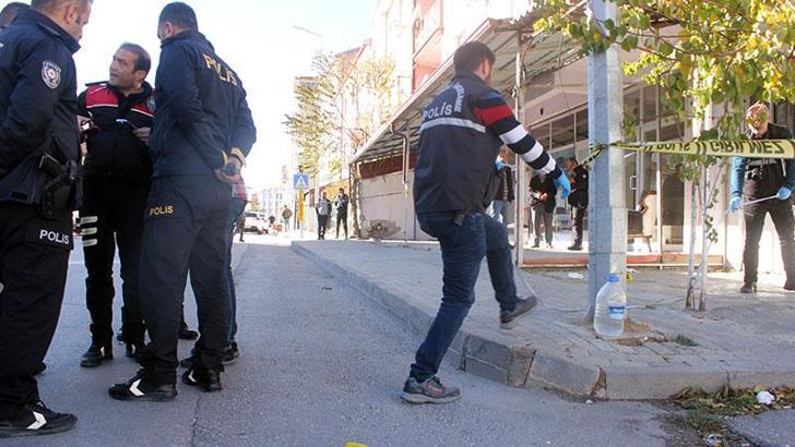 Aynı galeriye 10 günde 3'üncü silahlı saldırı; iş yeri sahibi yaralandı