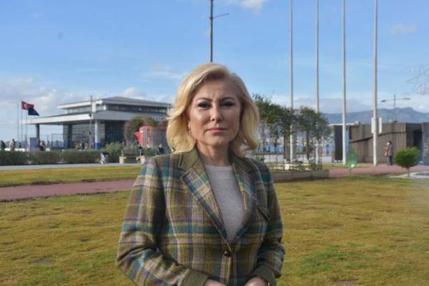 AK Partili Bursalı, su baskınından zarar gören esnaf ile bir araya geldi