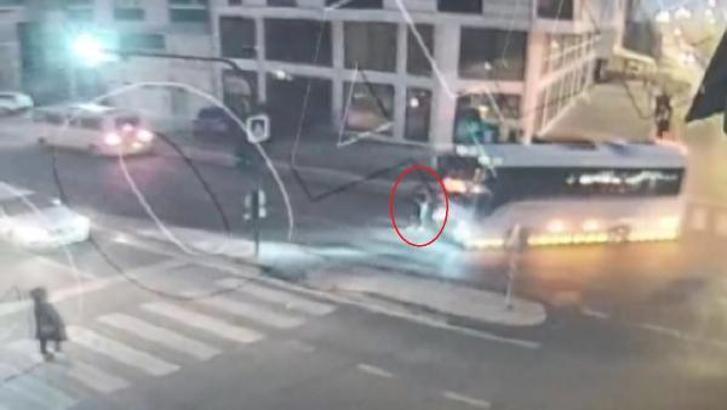 Yaya geçidindeki Esra'yı ezen midibüsün sürücüsü: Sarsıntı hissedince aks kırıldı sandım