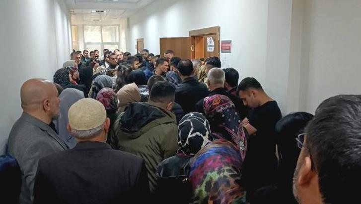 Oğlu ve gelininin de öldüğü yıkılan site davasında, sanık damadından şikayetçi olmayan babaya tepki