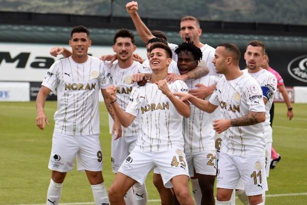 Manisa FK'nın yüzü güldü