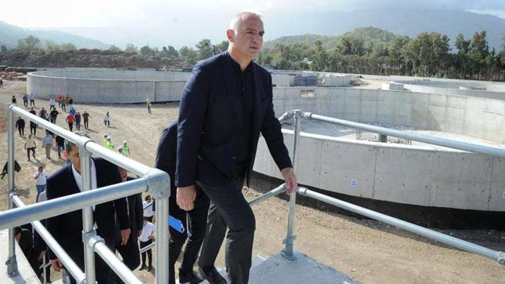 Bakan Ersoy: Özgür Özel emek hırsızlığı yerine, kendi belediyelerine kızmalıdır