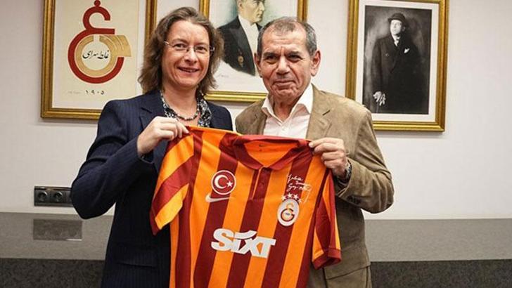 Fransa'nın Ankara Büyükelçisi'nden ve İstanbul Başkonsolosu'ndan Galatasaray'a ziyaret