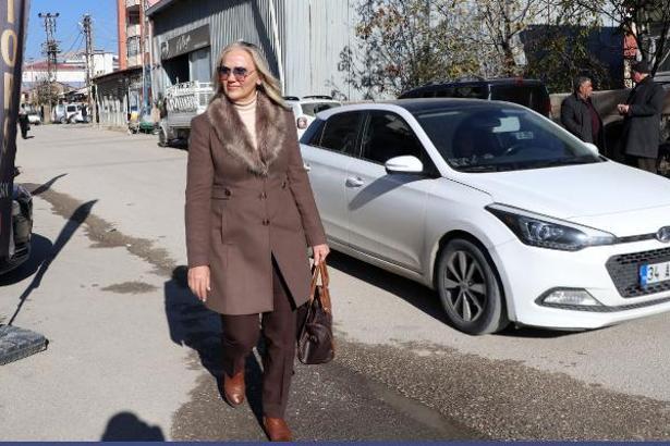 Van'ın ilk ve tek kadın muhtarı olarak seçildi, mahallenin 'Leyla ablası' oldu