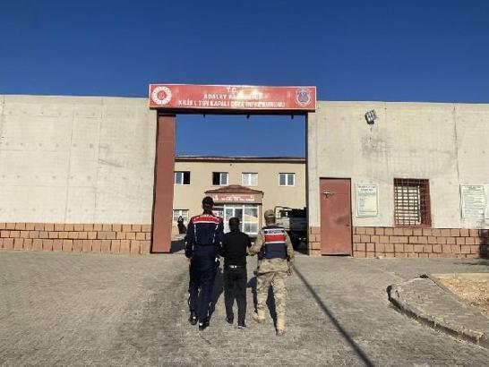Kilis'te 21 yıl 2 ay cezası bulunan hükümlü yakalandı
