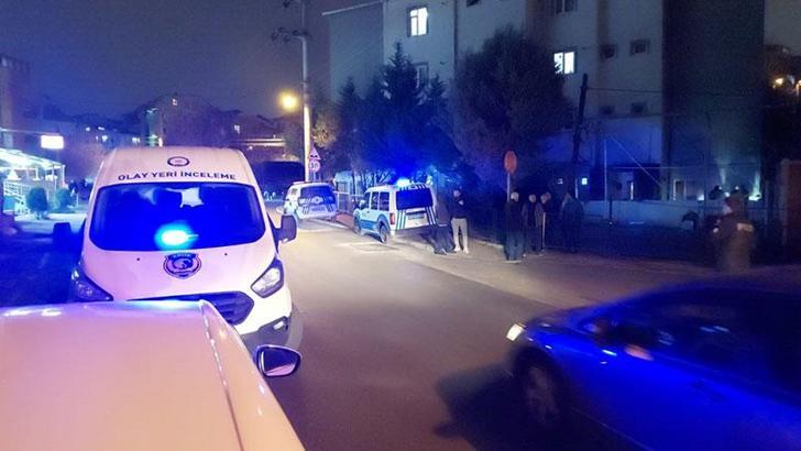 Evinin bahçesinde ailesiyle otururken silahlı saldırıda yaralandı