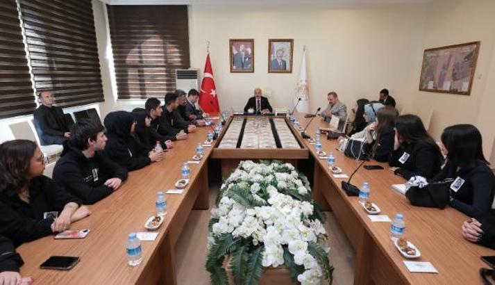 Vali Kumbuzoğlu: Mine Nur'un ölümüyle ilgili idari ve adli soruşturma devam ediyor