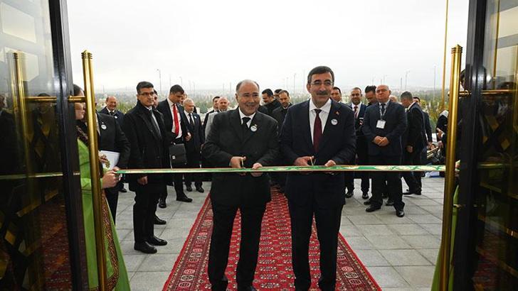 Yılmaz, 10’uncu Türk İhraç Ürünleri Fuarı açılışına katıldı