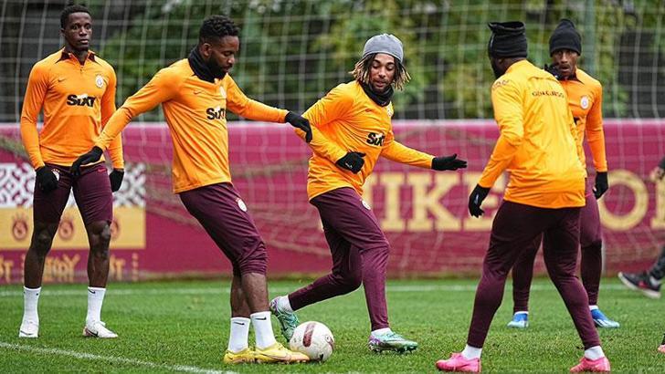 Galatasaray, savunma ve hücum çalıştı