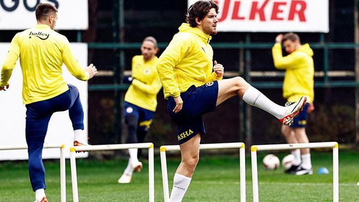 Fenerbahçe, derbi mesaisine devam etti