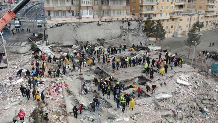 Depremde 77 kişinin öldüğü Serin-2 Apartmanı ile ilgili 4 sanığa 22 yıl 6’şar ay hapis istemi