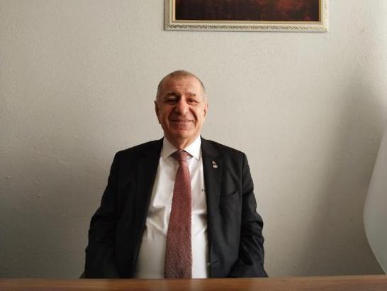Özdağ: Akşener'in, Zafer Partisi'nin uzatmış olduğu eli geri çevirmeyeceğini düşünüyoruz