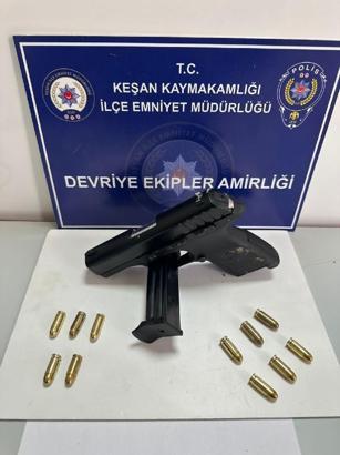 Edirne’de ruhsatsız tabanca ele geçirildi