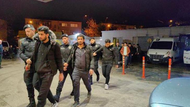 Bursa'da 23 kaçak göçmen yakalandı