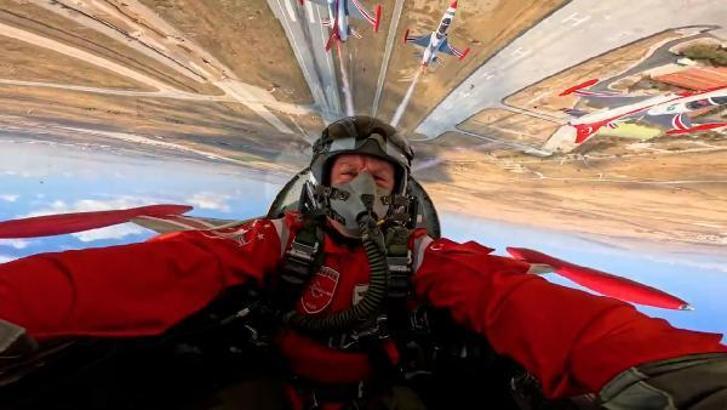 Orgeneral Kadıoğlu, Türk Yıldızları ile uçtu