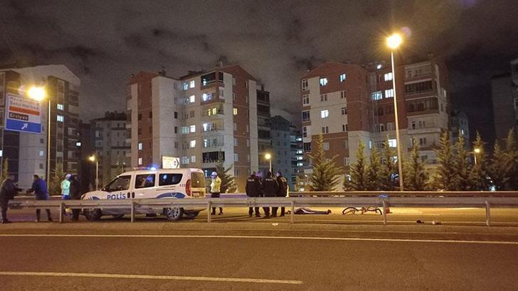 Kayseri'de, otomobilin çarptığı bisikletli öldü
