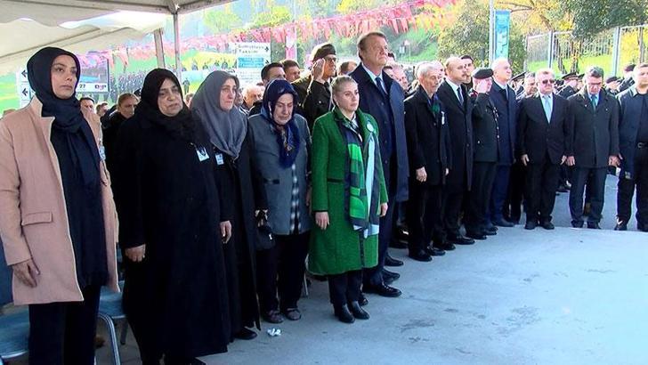 Beşiktaş'taki terör saldırısında şehit düşenler için anma töreni