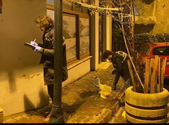 Zeytinburnu'nda derneğe silahla ateş açtı