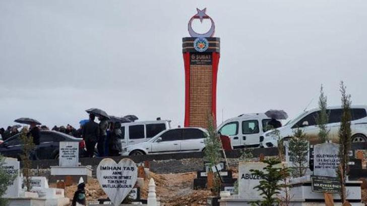 Malatya'da depremde ölenlerin isimleri anıtta yaşatılıyor