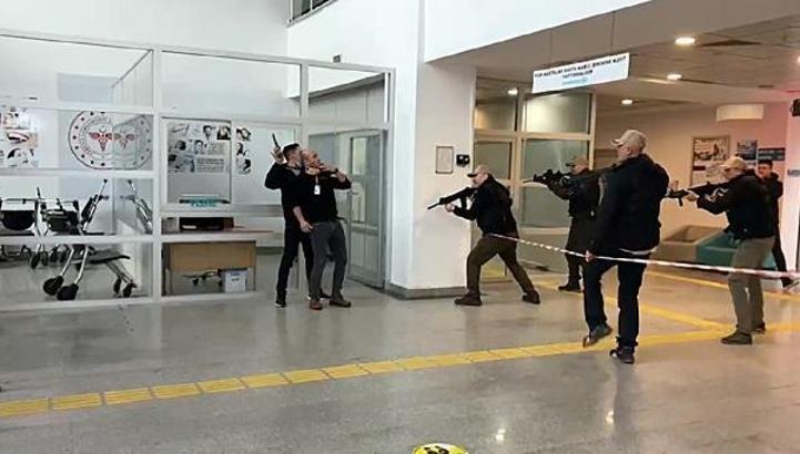 Düzce'de polisten gerçeğini aratmayan rehine kurtarma tatbikatı