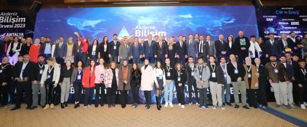Akdeniz Bilişim Zirvesi düzenlendi