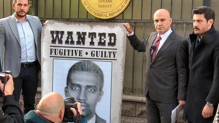 İYİ Partili Çömez'den Somali Büyükelçiliği'ne 'Aranıyor' afişi