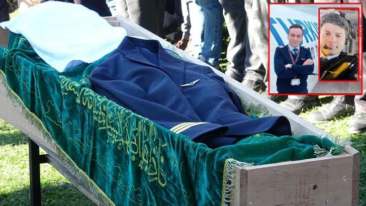 Trafik kazasında ölen iki pilot, son yolculuklarına uğurlandı