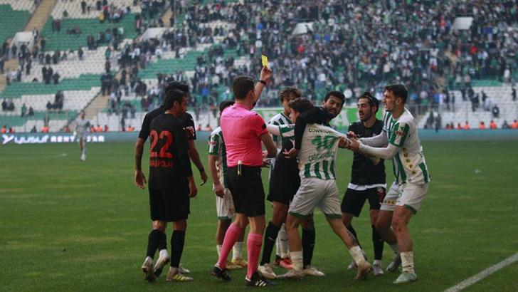 Bursaspor'da ÇaÄŸatay Yılmaz kadro dışı bırakıldı