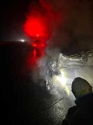Bursa'da yanan otomobilden sağ çıktılar; 7 yaralı