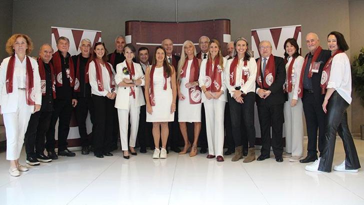 Türk voleybolu bir ilke daha imza attı