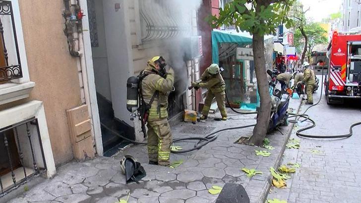 Beyoğlu'nda apart otelde yangın