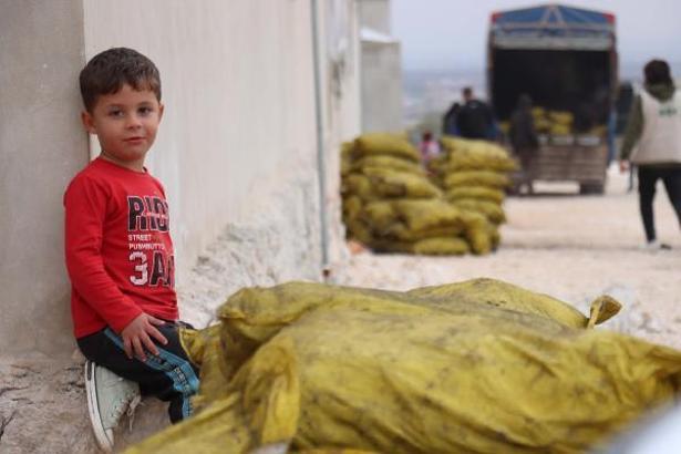 Savaş mağduru ailelere 770 ton kömür yardımı