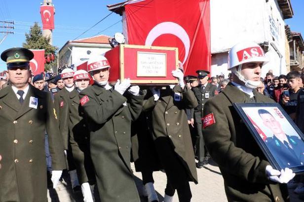 Şehit Teğmen Günay'ın annesi: Benim hakkım helal sana, sen de helal et aslanım