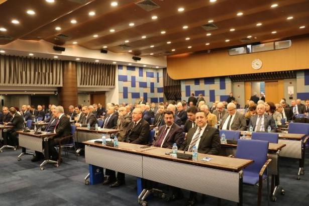 'İzmir'in üstünlüklerini kaybetmeye başladığı unsurular var'