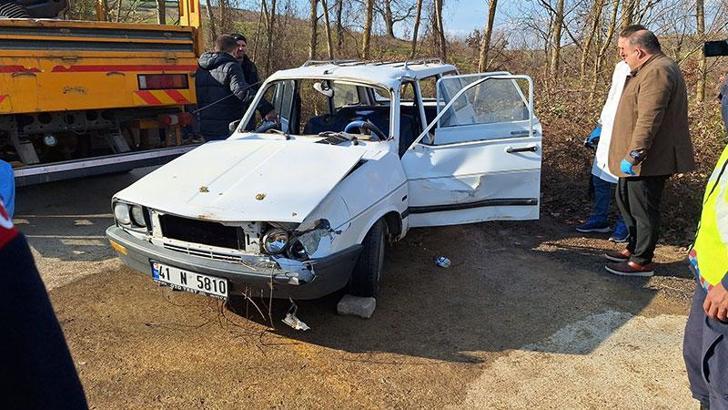 2 gündür haber alınamıyordu, dere yatağına düşen aracında ölü bulundu