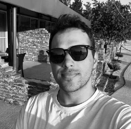 (Ölenin fotoğrafı ve ek bilgilerle) Beykoz'da elektrik panosuna çarpan motosikletli hayatını kaybetti