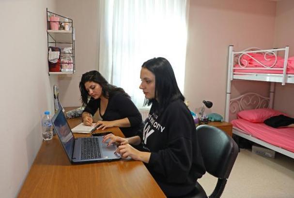 Kız öğrenci yurdunda konforlu ve modern barınma hizmeti