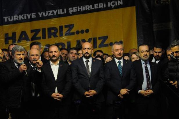 Yeniden aday olan Tahir Büyükakın Kocaeli’nde coşkuyla karşılandı