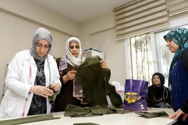 Akdenizli kadınlar kültür ve sanat evleri ile hayata bağlanıyor