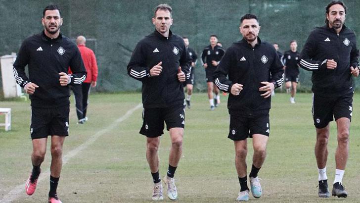 Altay'da futbolcular yine idmana çıkmıyor