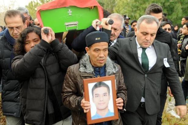 Basketbol oynarken fenalaşıp ölen Endonezyalı üniversite öğrencisi, Kayseri'de toprağa verildi