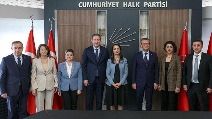 DEM Parti'den Özgür Özel'e ziyaret