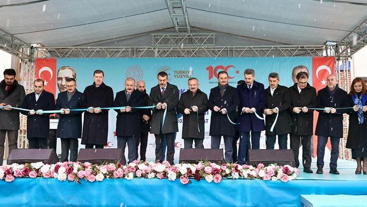 Bakan Tekin: Okullarda karne öncesi etkinlikler yapılacak