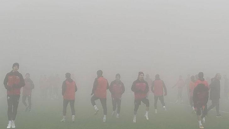 Mardinspor, ikinci devre hazırlığını yoğun sis altındaki idmanla sürdürdü