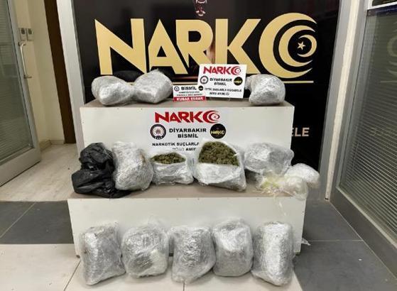 Bismil’de ‘dur’ ihtarına uymayan araçta 15 kilo uyuşturucuyla yakalanan şüpheli tutuklandı