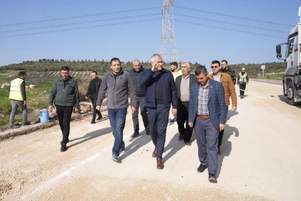 Ceyhan Sarımazı’da istinat duvarı yapılıyor, yol yenileniyor